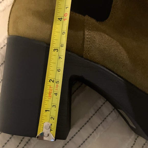 Intentionally Blank “Chelsea” Boot - Picture 9 of 10